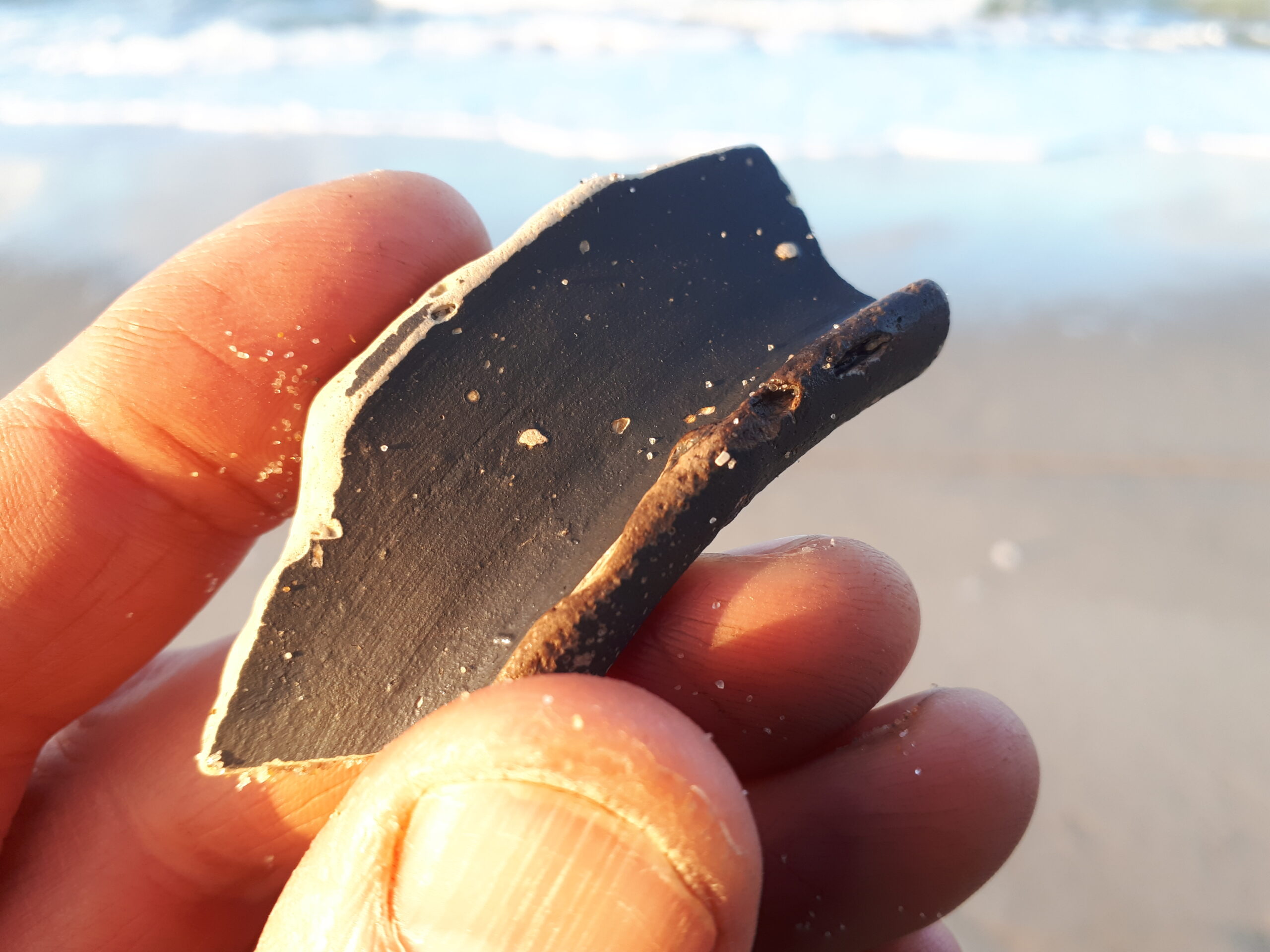 Geverfd aardewerk (foto Marten Klop)